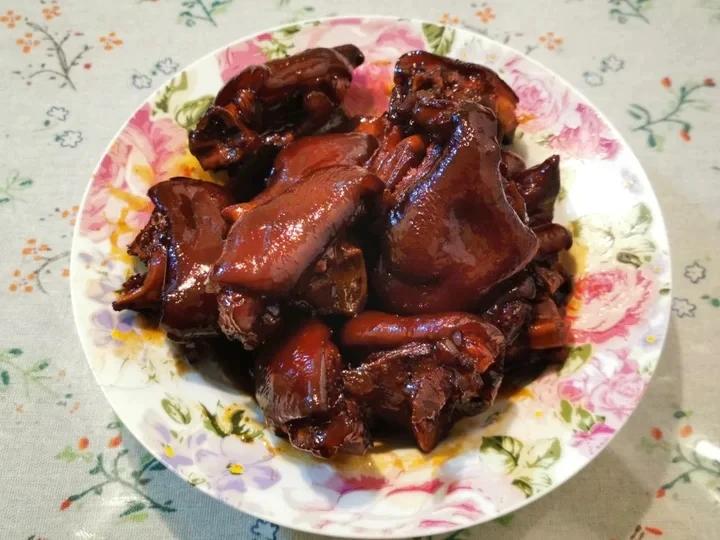 红烧猪蹄，酱香味，超级过嘴瘾的卤猪蹄
