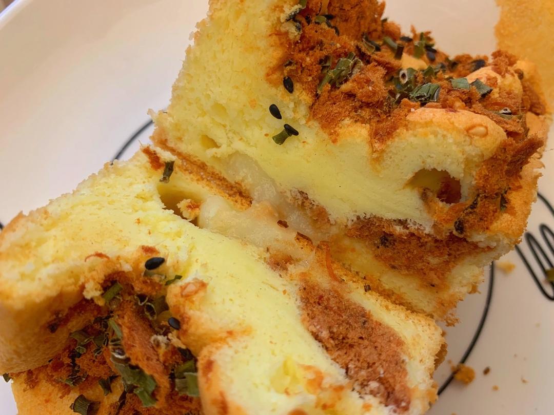 万用方子‼️口感滋润的酸奶&肉松沙拉夹心小蛋糕🍰