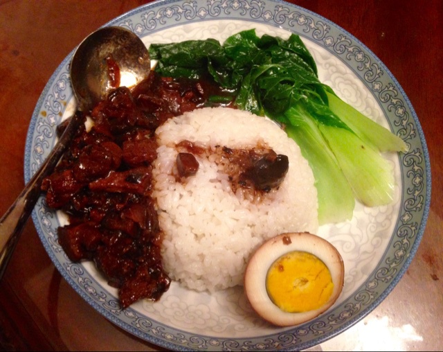 洋葱酥卤肉饭