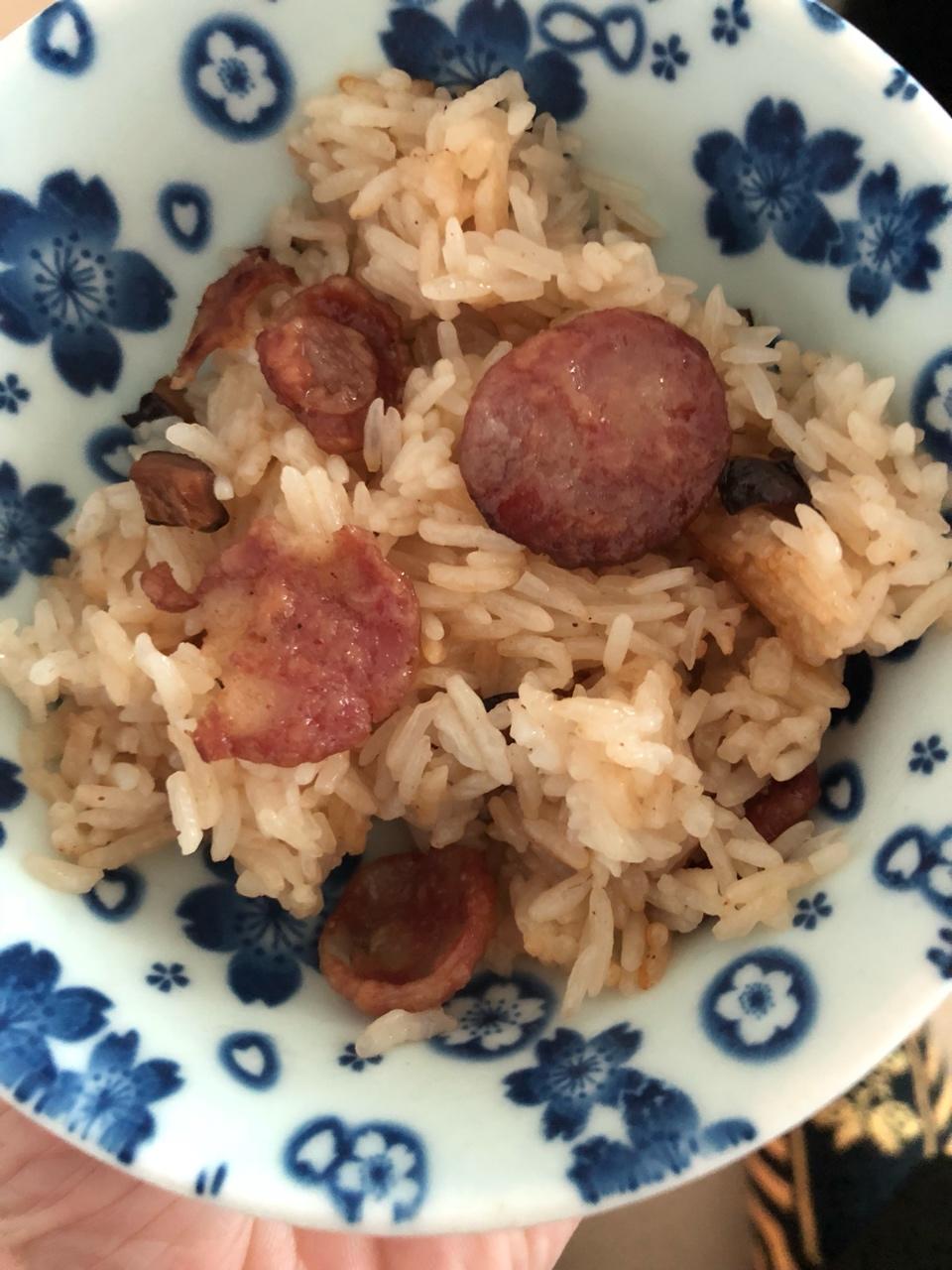 电饭锅版香菇腊肠饭
