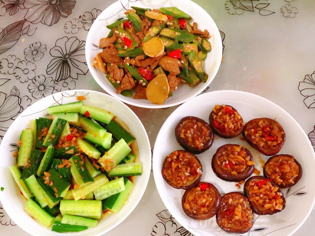 超级下饭的秋葵小炒肉