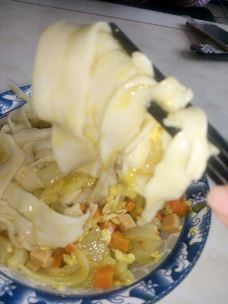 大碗宽面（油泼面的面）