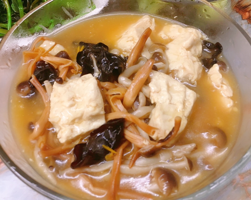 菌菇什锦炖老豆腐的做法