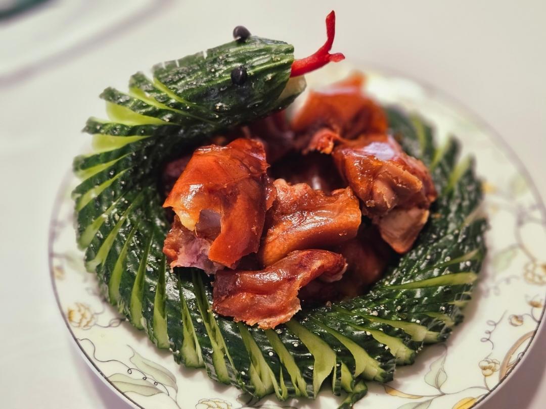 蛇年大吉｜蓑衣黄瓜手撕鸡（🧧春节宴客凉菜集锦）