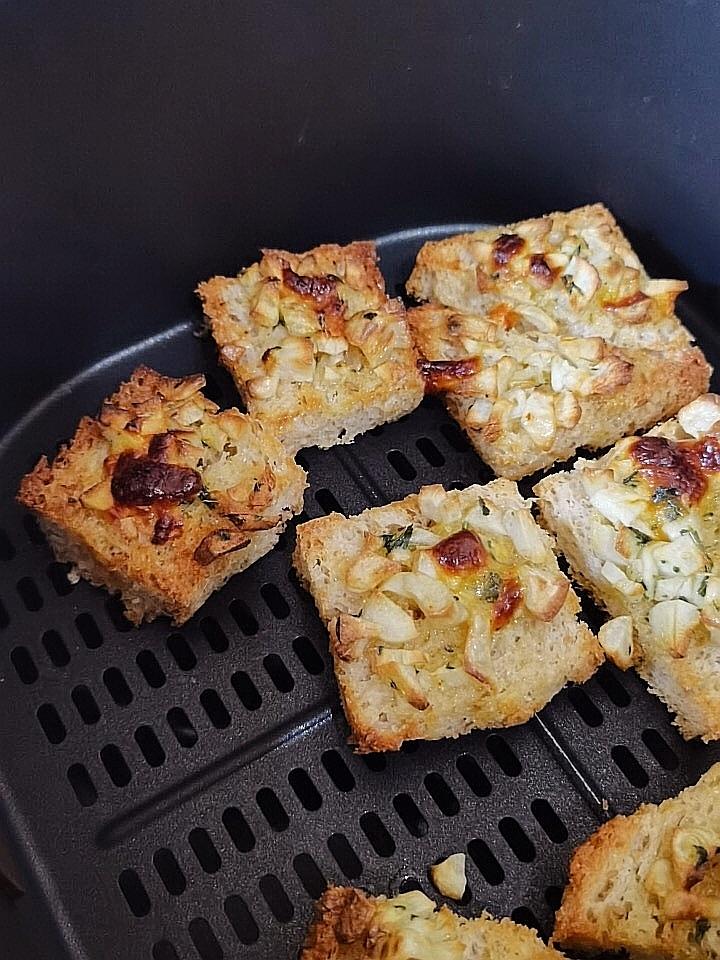 蒜香吐司条——10分钟搞定酥香可口