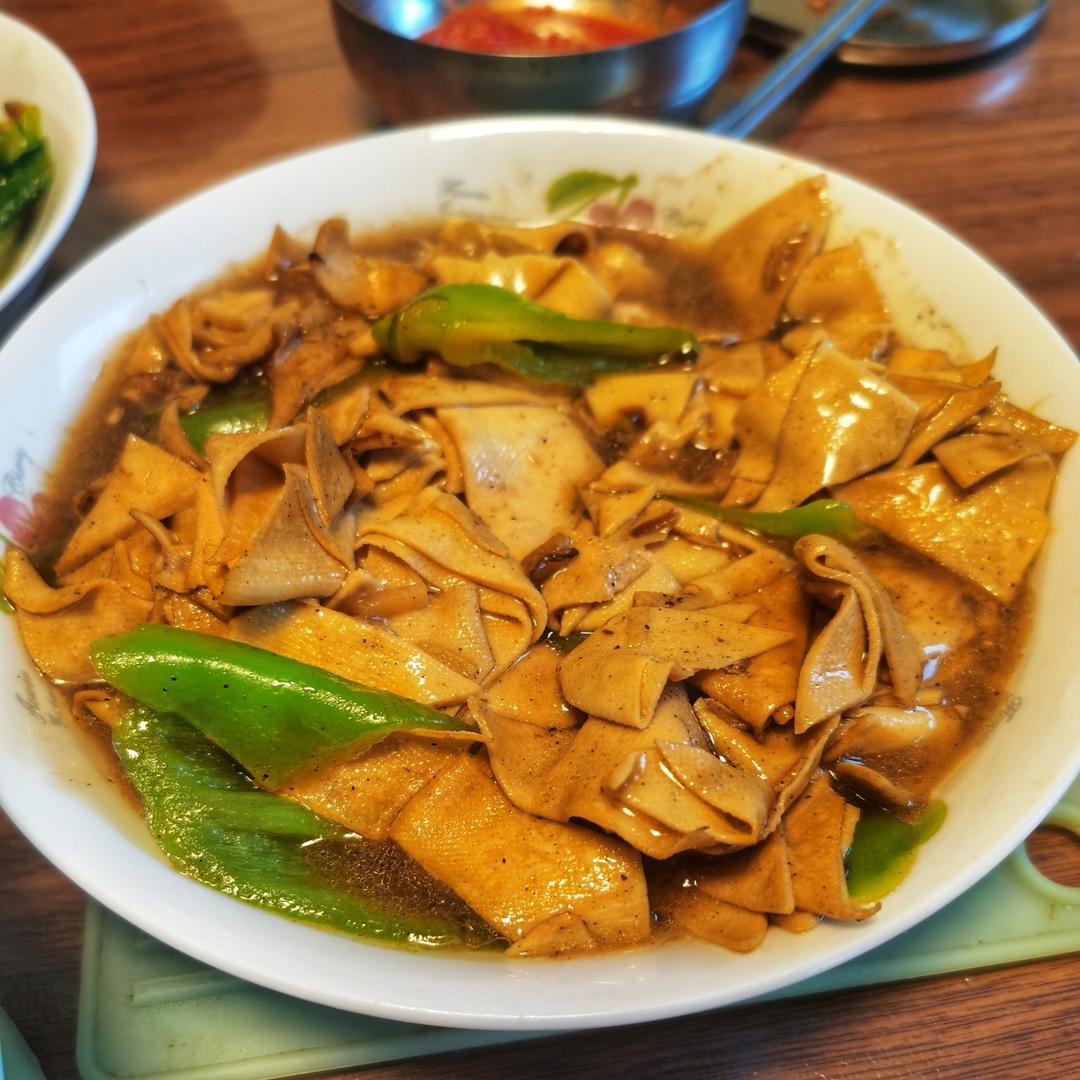不用厨艺的尖椒干豆腐