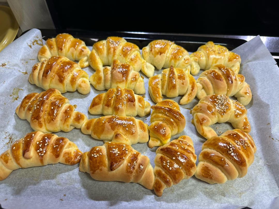 不用揉面的超软牛角面包——SURE蒸汽小烤箱