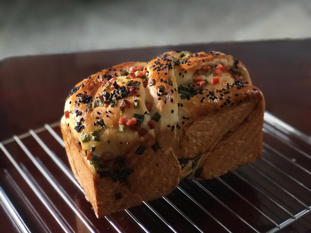 香葱肉松手撕吐司