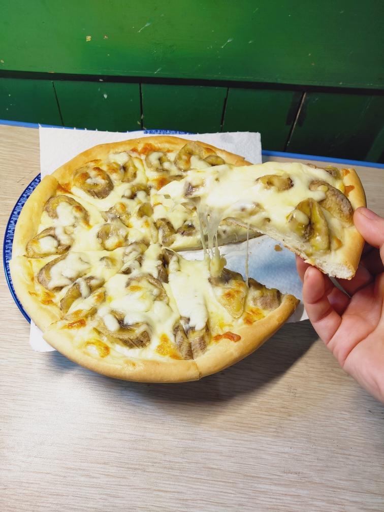 超随意的甜馅香蕉披萨