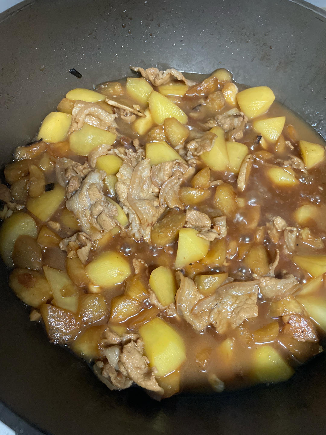 五花肉茄子炖土豆