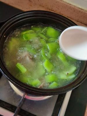 丝瓜排骨汤的做法 步骤8