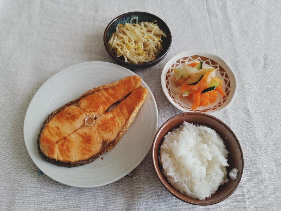 和风早餐——盐煎三文鱼