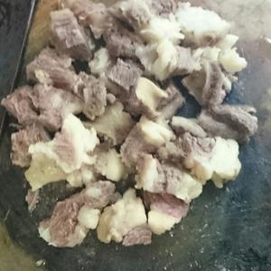 土豆胡萝卜烧牛肉的做法 步骤3