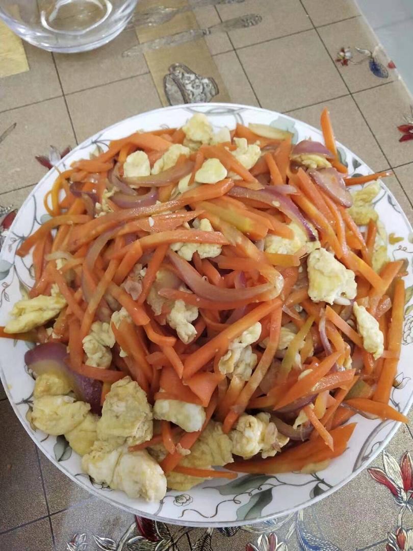 胡萝卜炒鸡蛋