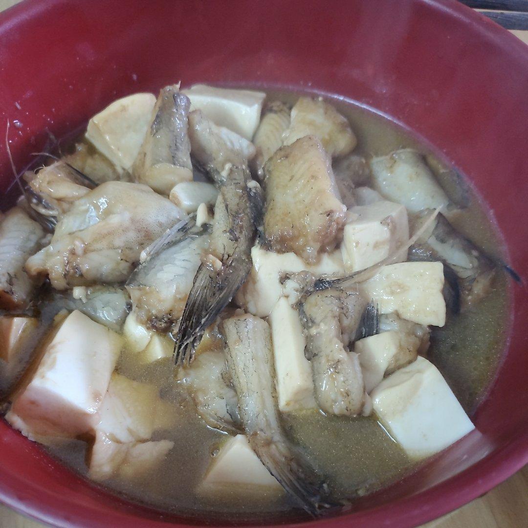 红烧豆腐鱼（水潺，龙头鱼）｜葱姜蒜烧豆腐鱼