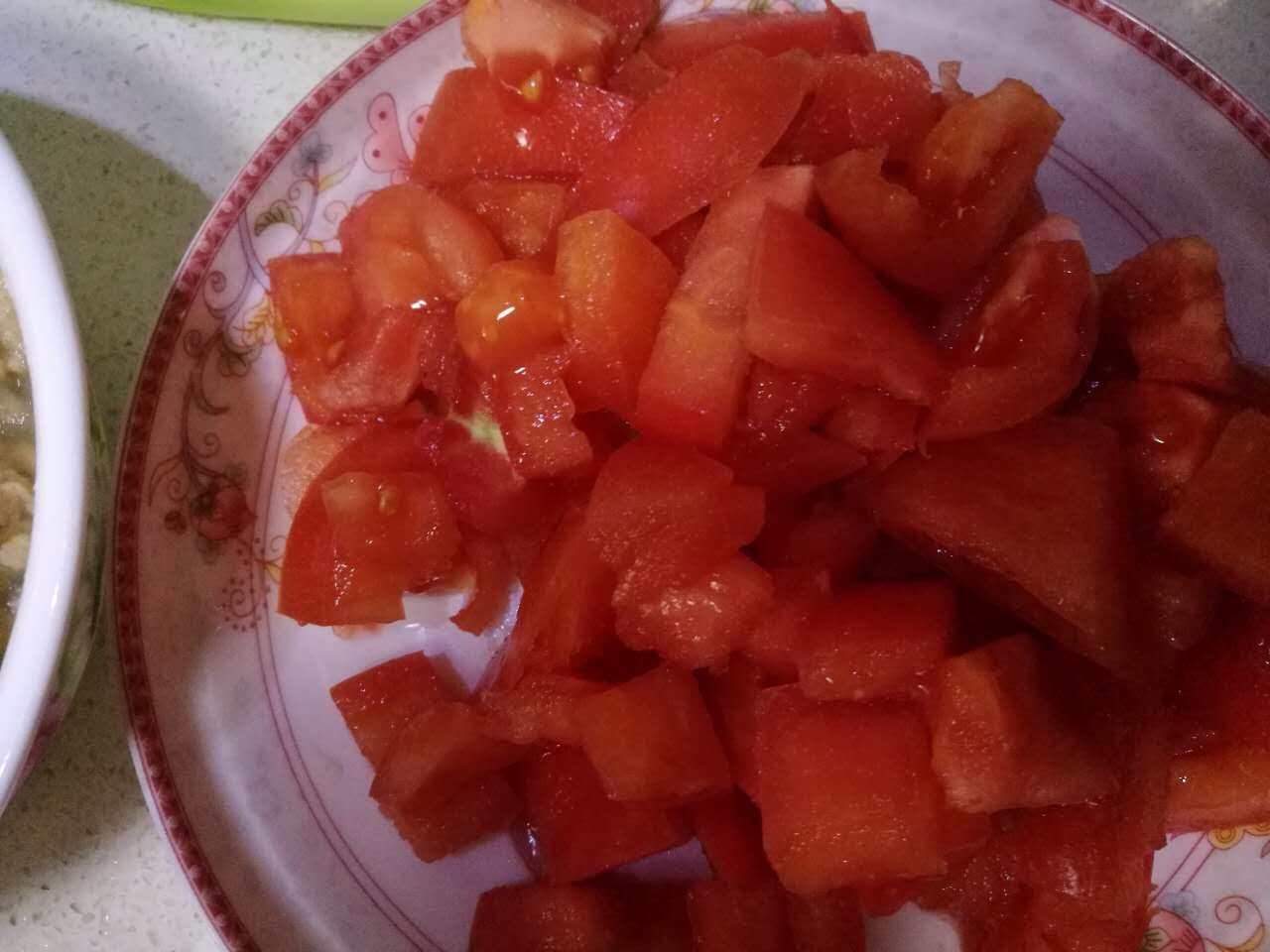 豌豆肉末西红柿的做法 步骤3