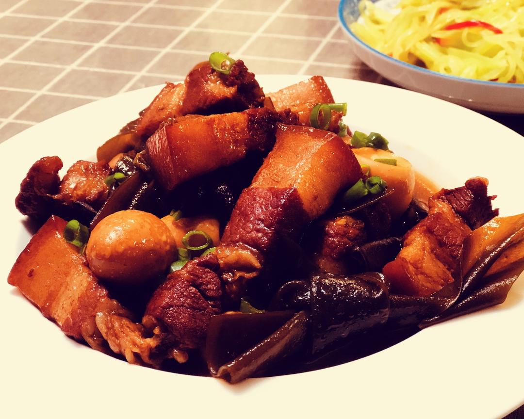 红烧肉海带结(鹌鹑蛋)