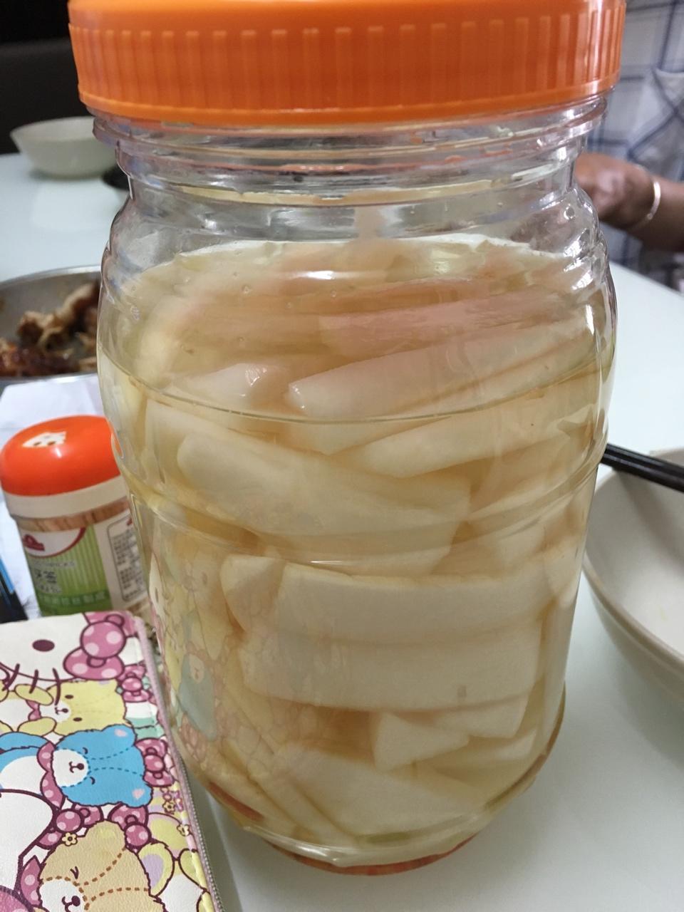 腌制酸萝卜