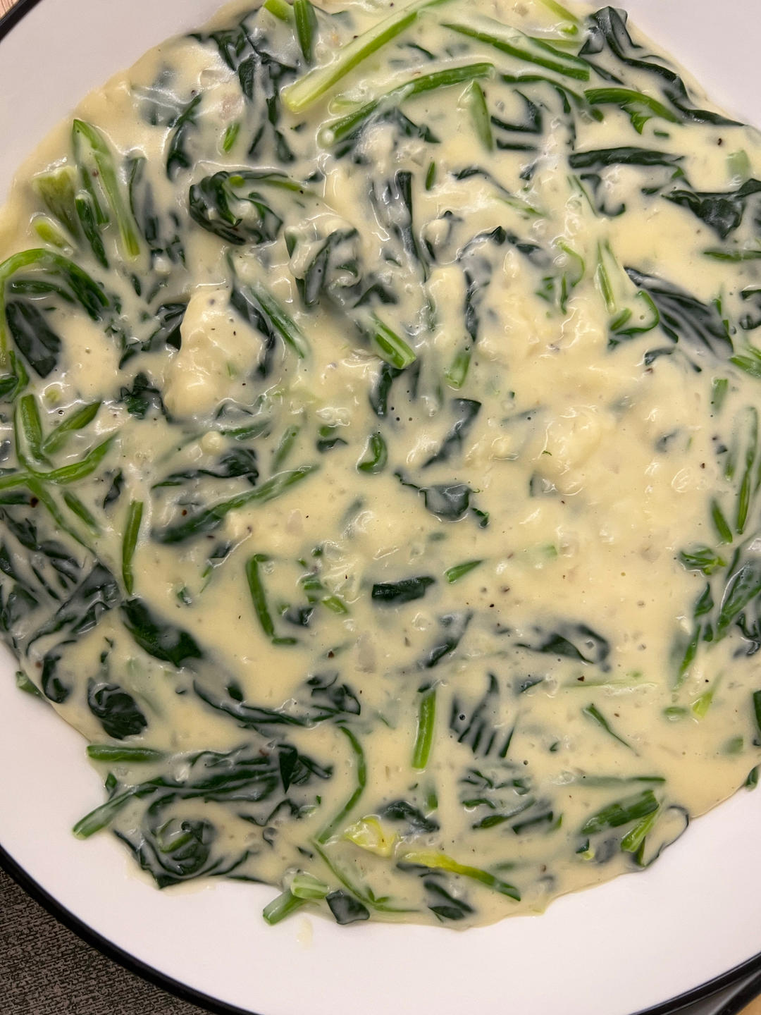 完美还原牛排馆的经典菜式—奶油菠菜