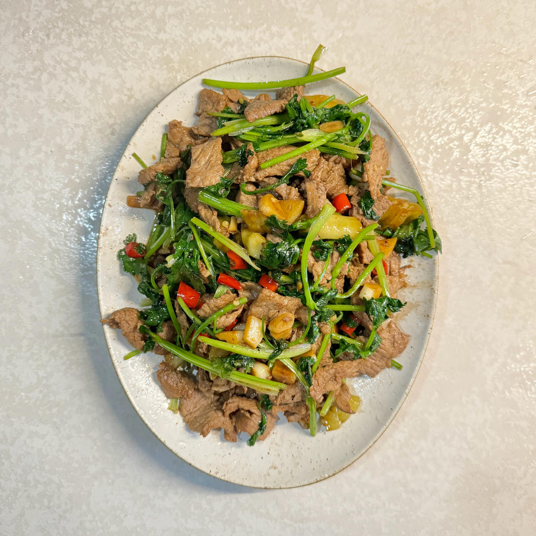 小炒黄牛肉，肉嫩味香！太好吃了简直是米饭杀手！