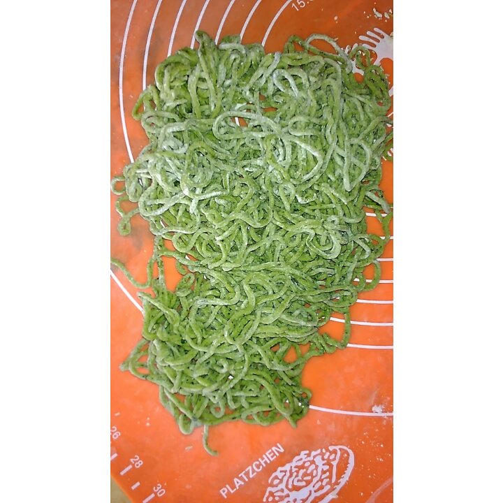 青菜鸡蛋手擀面