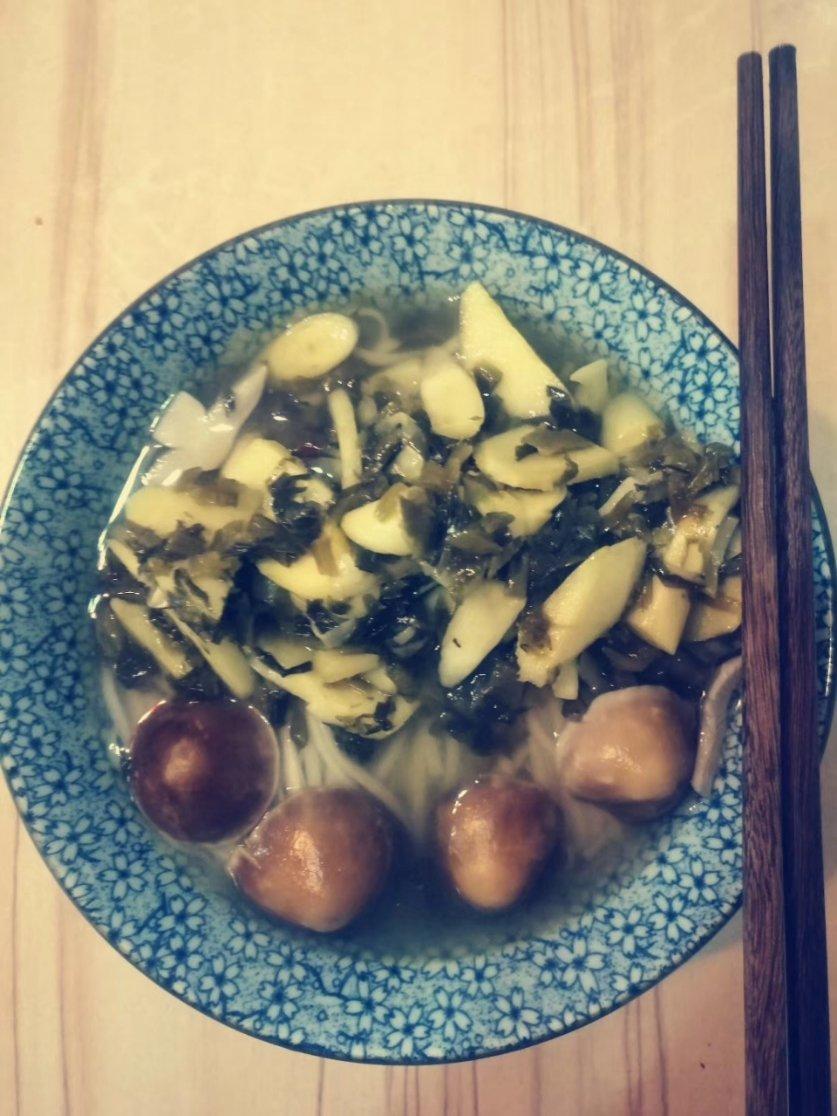 雪菜肉丝面