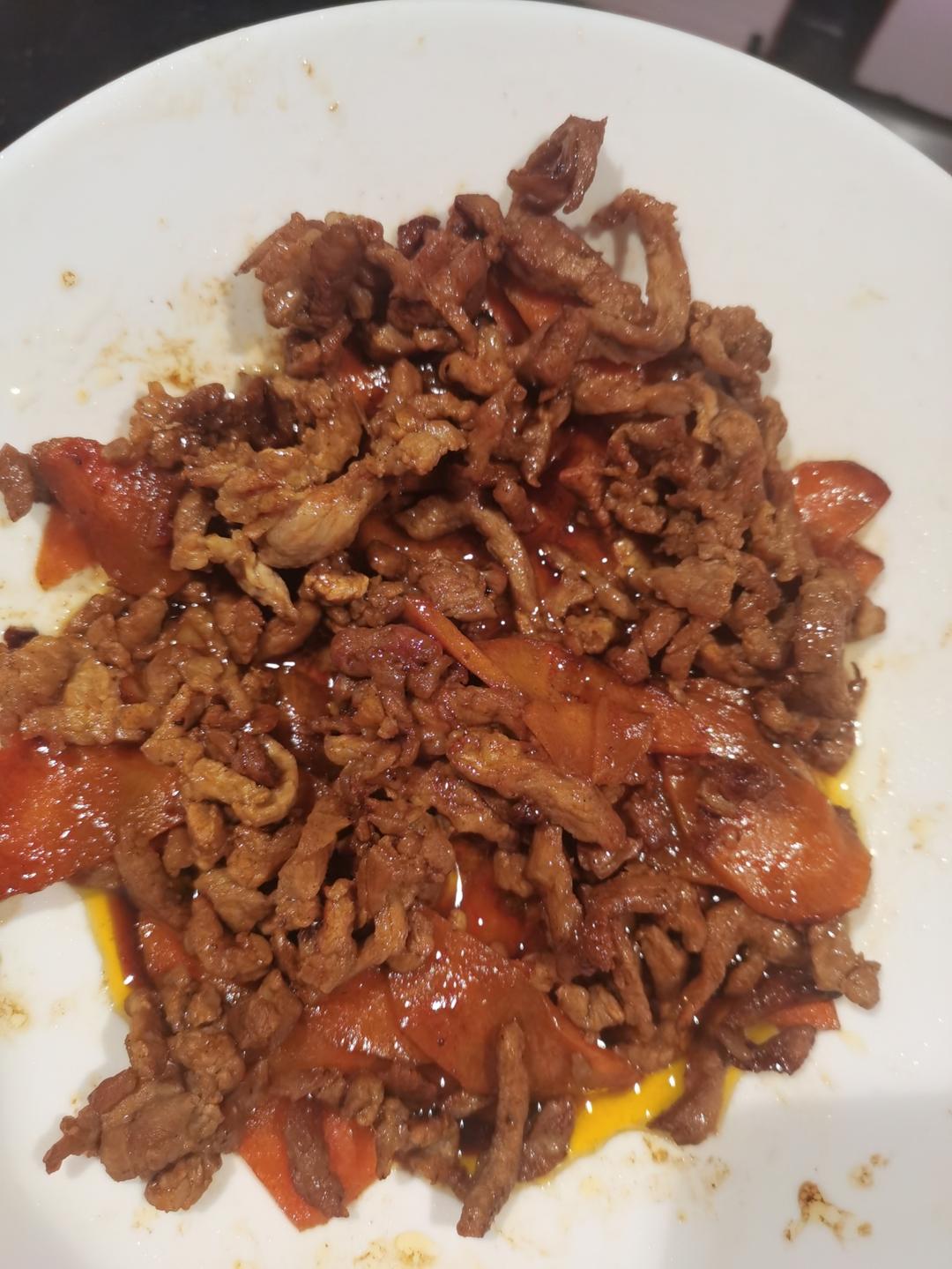 超下饭的胡萝卜炒肉