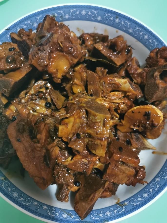 卤大骨(龙骨)的做法 步骤4