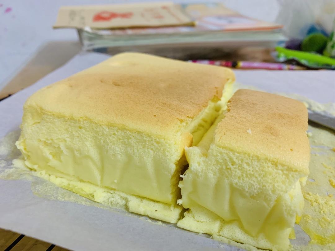 古早流心芝士蛋糕&柯基抖臀蛋糕