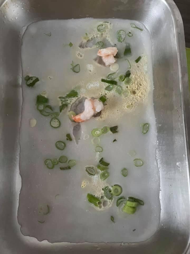 最轻松的方法做滑嫩爽口的广式肠粉的做法 步骤3