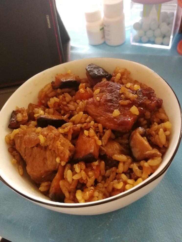 喷香排骨焖饭（爆好吃）