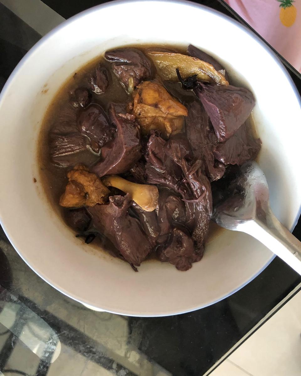 红蘑炖笨鸡