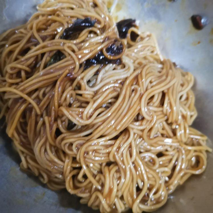 10分钟搞定的一碗葱油拌面