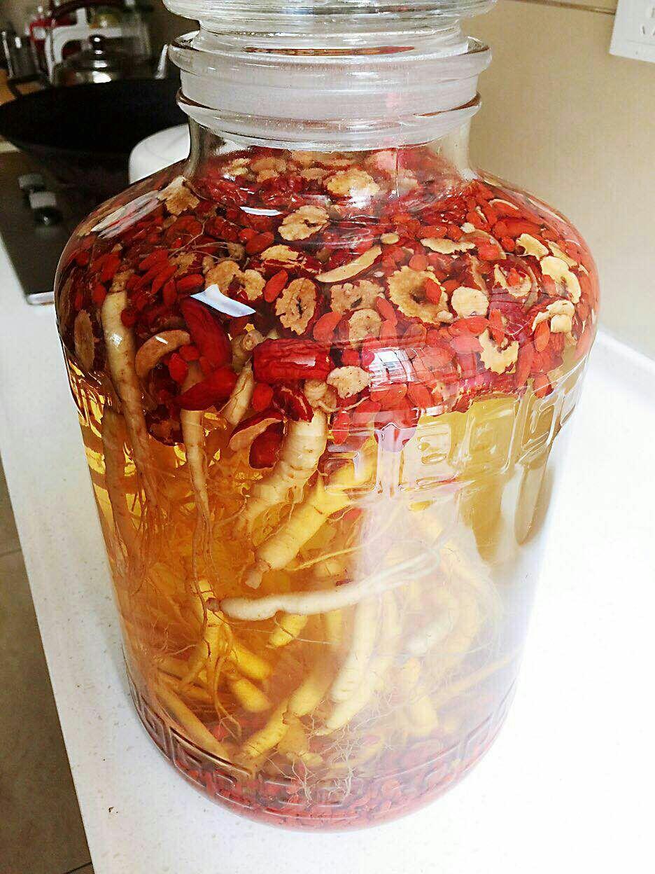 人参红枣枸杞酒的做法