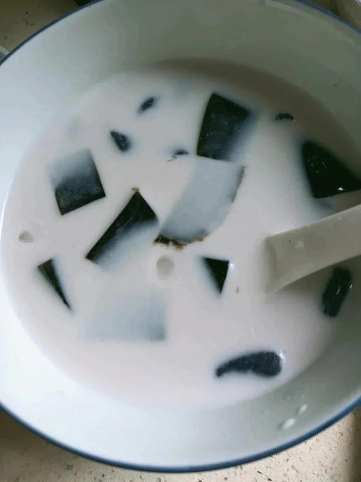 零失败烧仙草（黑凉粉）