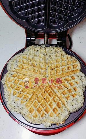 #麦子厨房#小红锅#低碳佛手瓜双味华夫饼的做法 步骤11