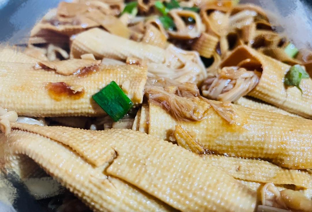 🔥低脂素菜啃起❗️比肉还好吃的金针菇豆皮卷