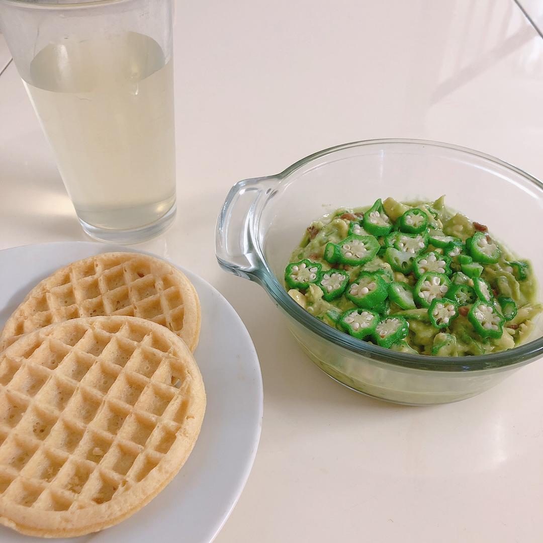 秋葵纳豆拌鳄梨