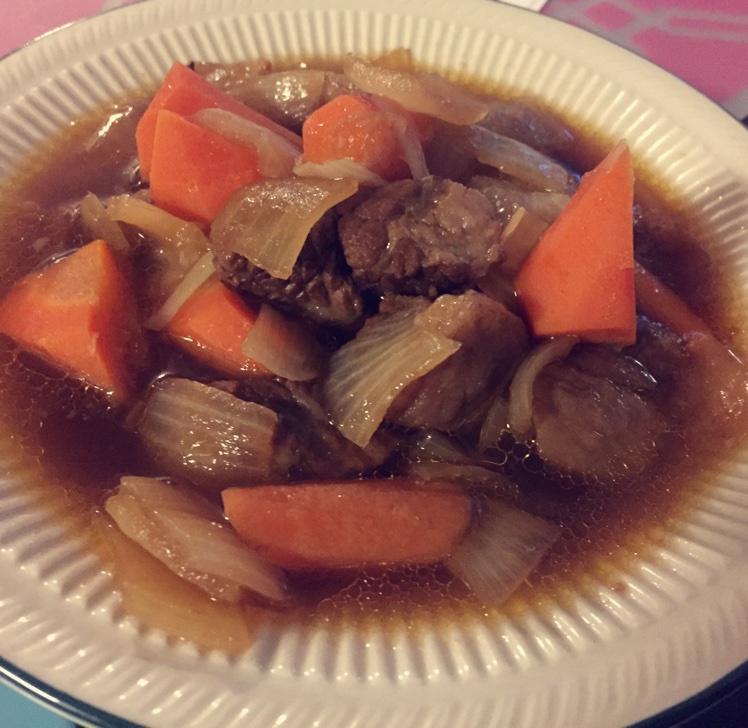 胡萝卜土豆烧牛腩