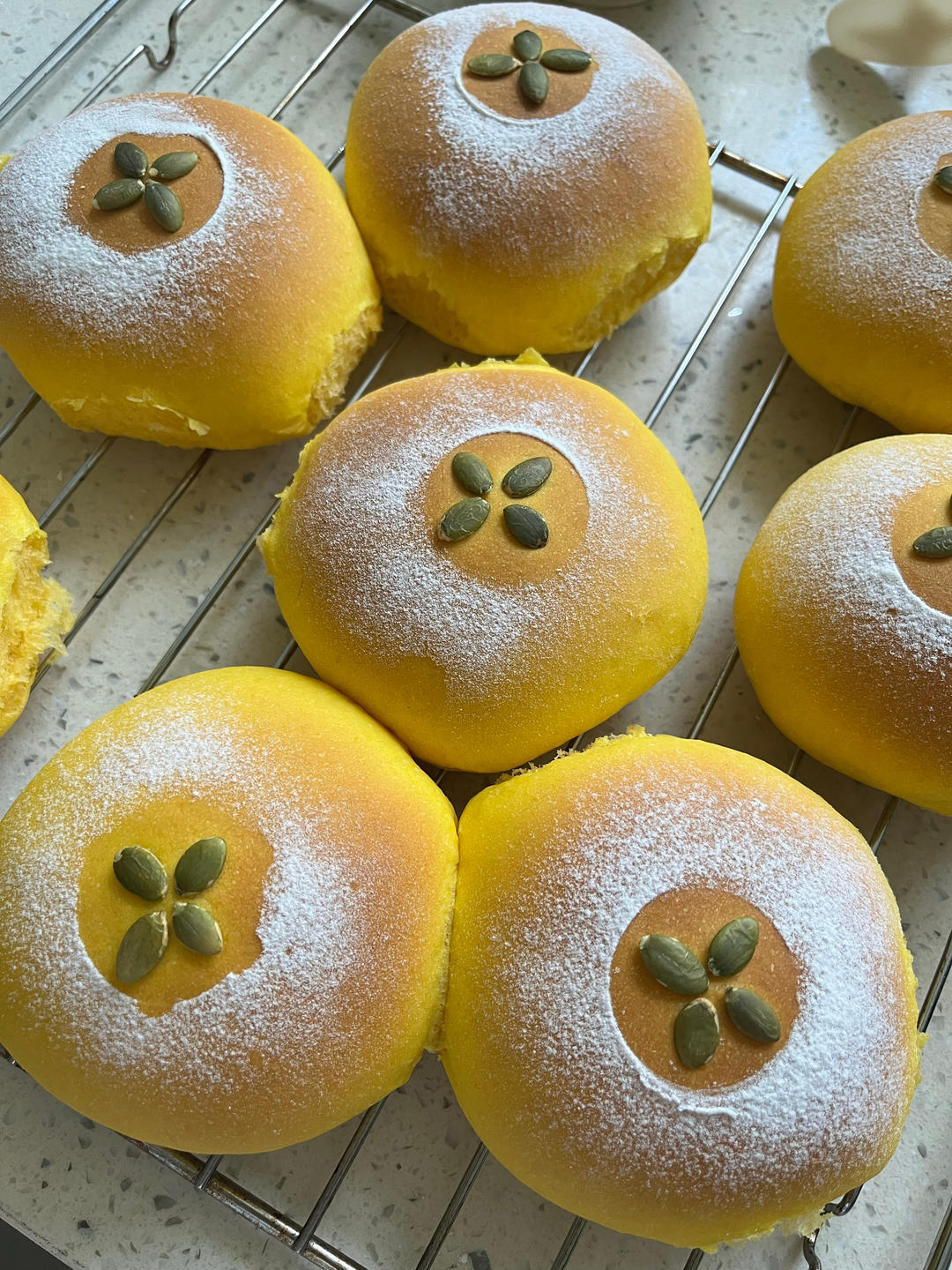 松软又好吃的南瓜乳酪软欧包❗️一次成功