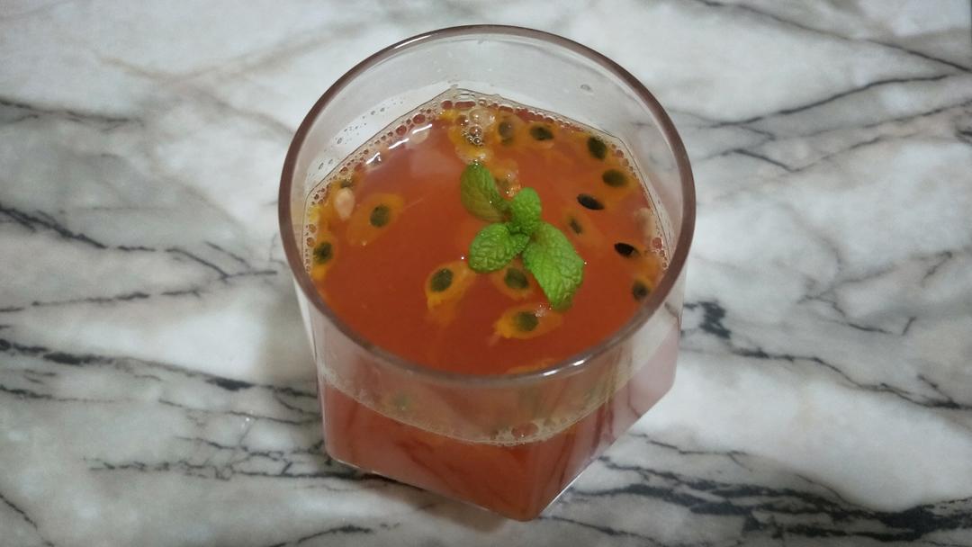 自制草莓百香果酱