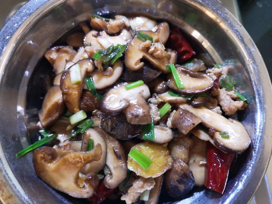 孕妇香菇炒猪肉