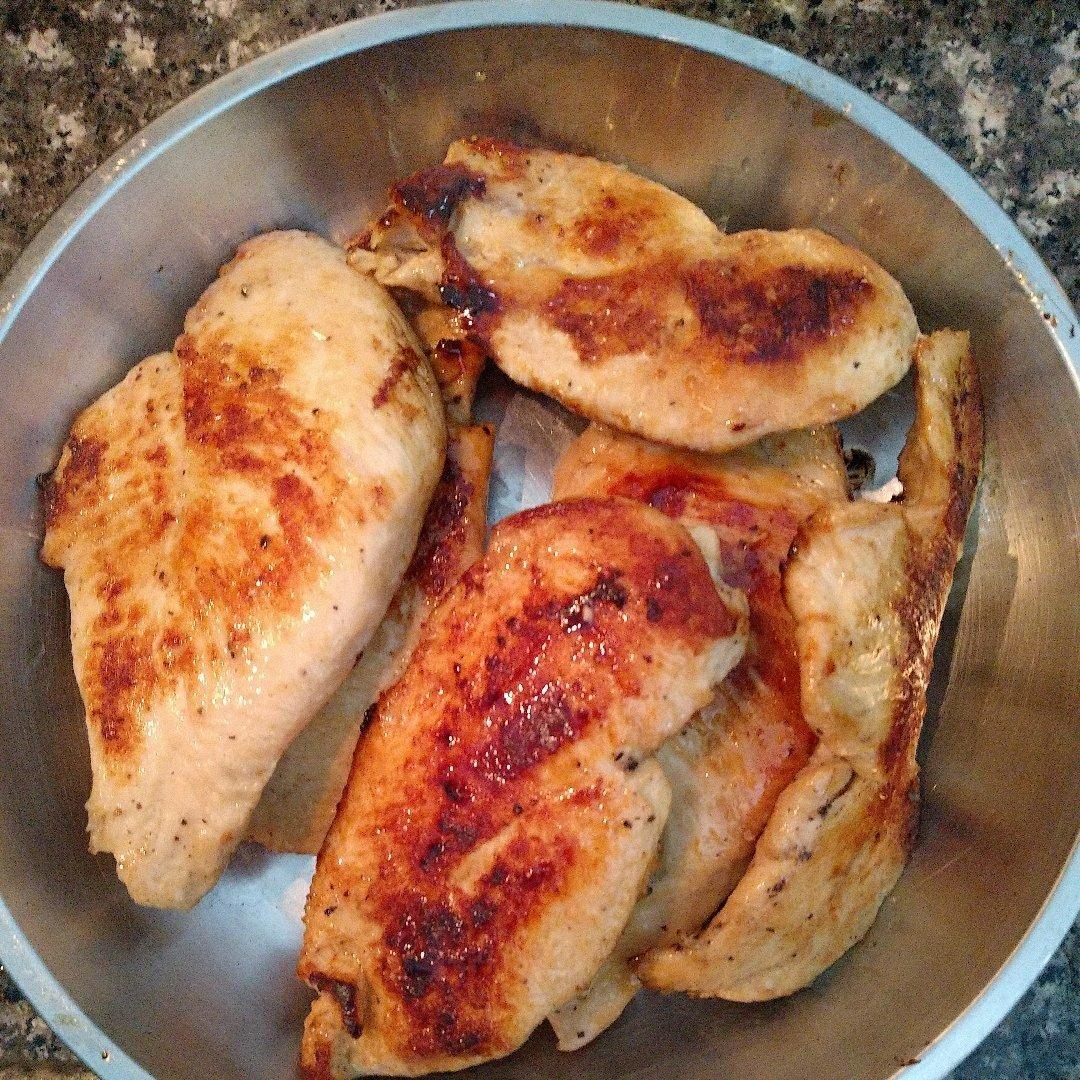 香煎嫩滑鸡胸肉