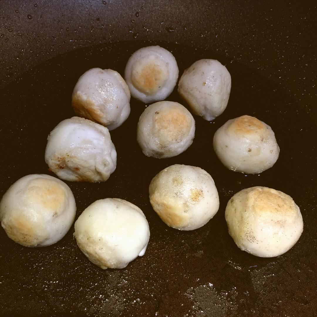 平底锅煎汤圆