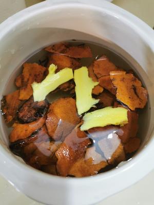 土茯苓花胶瘦肉炖汤的做法 步骤5