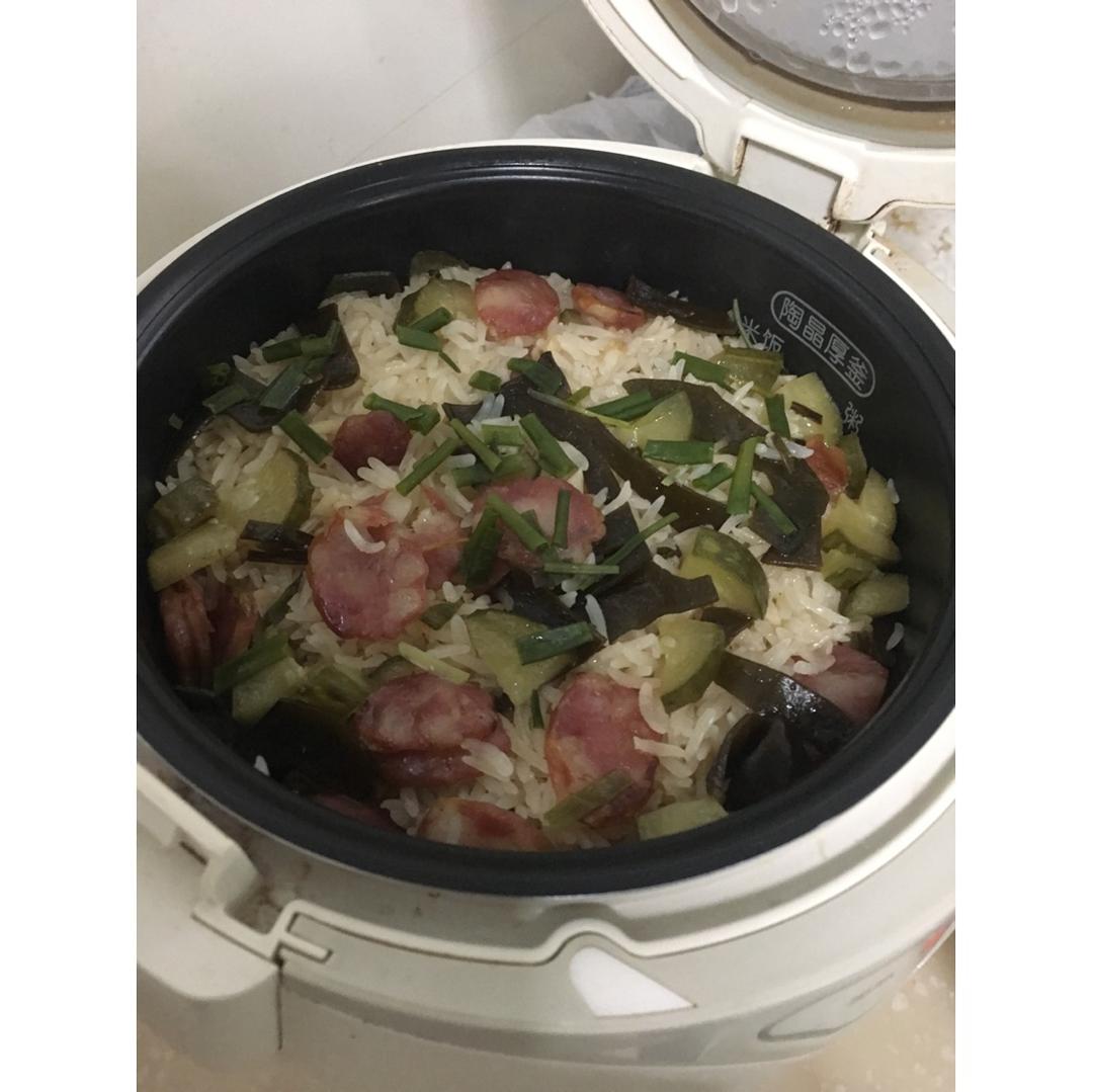电饭煲版 香菇蜡肠焖饭