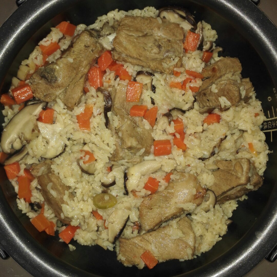 喷香排骨焖饭（爆好吃）