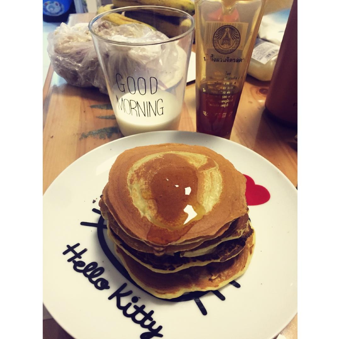 【减脂早餐】无油香蕉松饼（超简单）