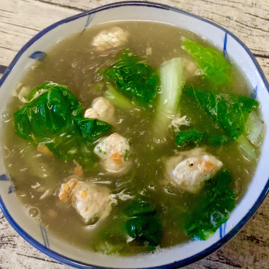 小七包做的小白菜丸子汤