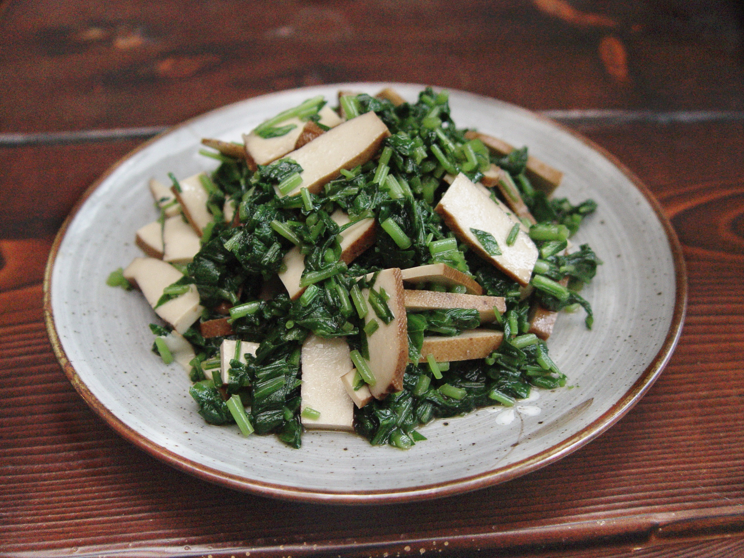 凉拌香干马兰头